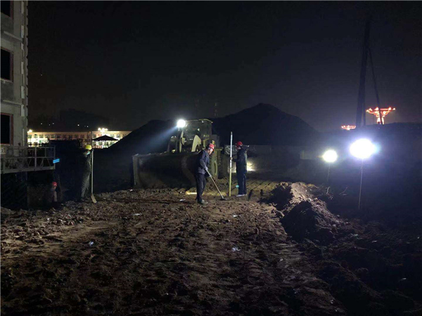 1596162841134030.jpg 施工現場2+解飛(四季花城項目部).jpg