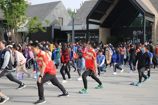 1618567709242360.jpg a熱身運(yùn)動(dòng)_副本.jpg